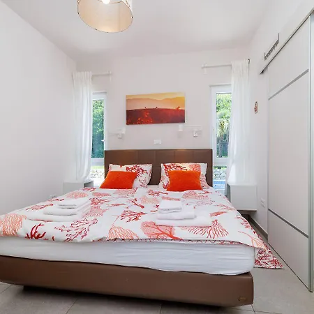 Strandnahe Mit Meerblick, 2 Bikes, Beheiztem Privatpool - Nur 300 Meter Zum