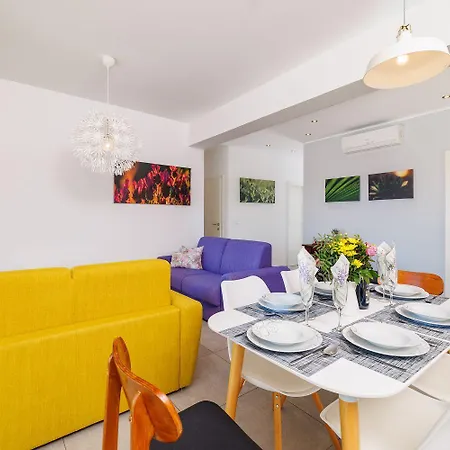 Prázdninový dům Strandnahe Mit Meerblick, 2 Bikes, Beheiztem Privatpool - Nur 300 Meter Zum *