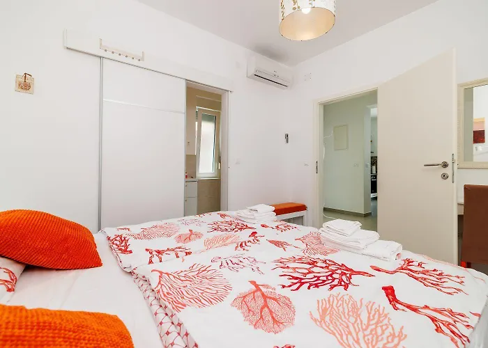 Strandnahe Mit Meerblick, 2 Bikes, Beheiztem Privatpool - Nur 300 Meter Zum Nyaraló *